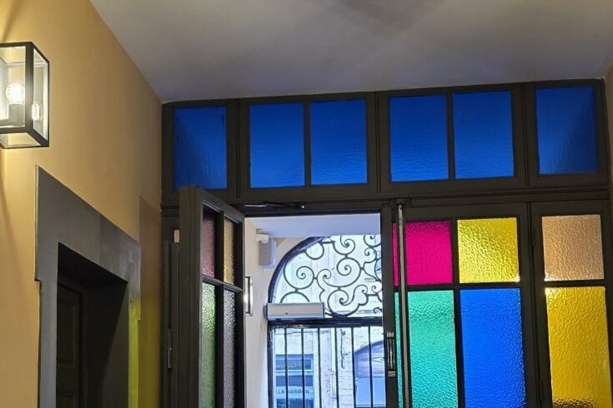 2_6 RUE VAUBECOURS CAGE D'ESCALIERS